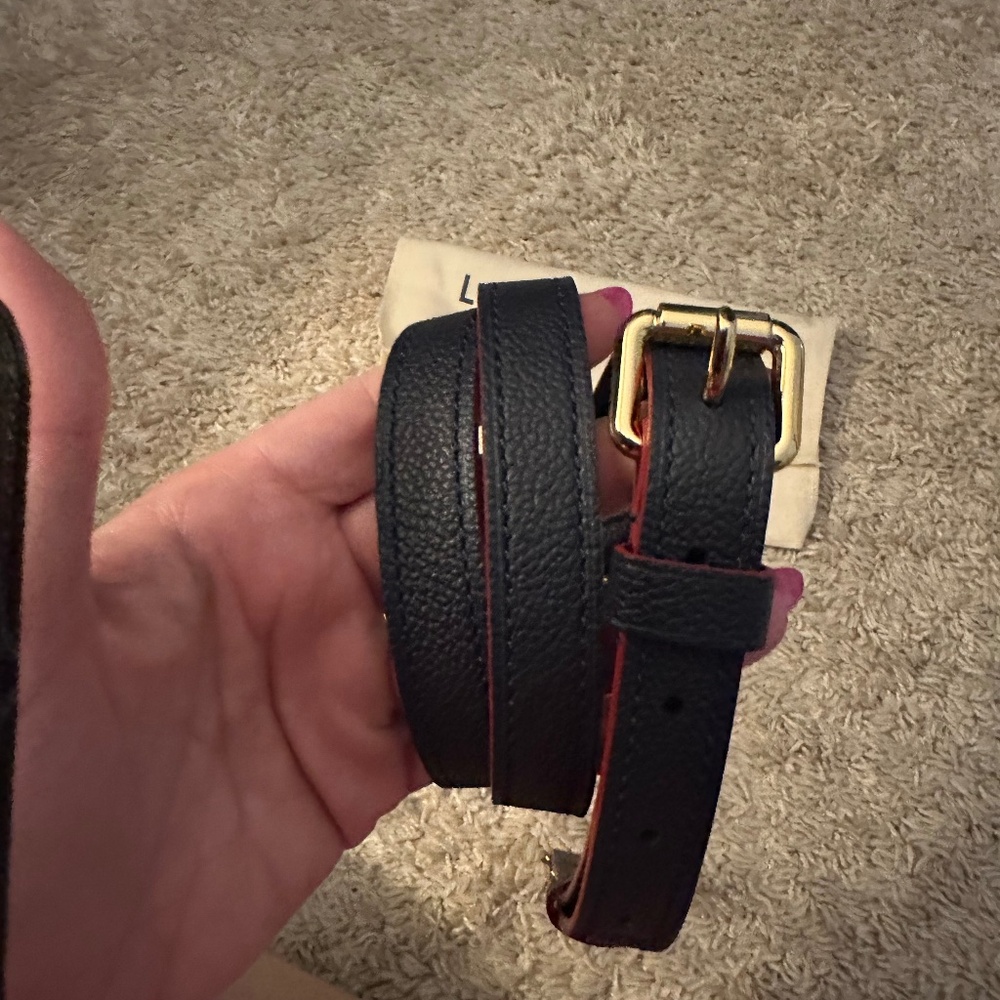 Louis Vuitton Pochette Métis Adjustable Strap